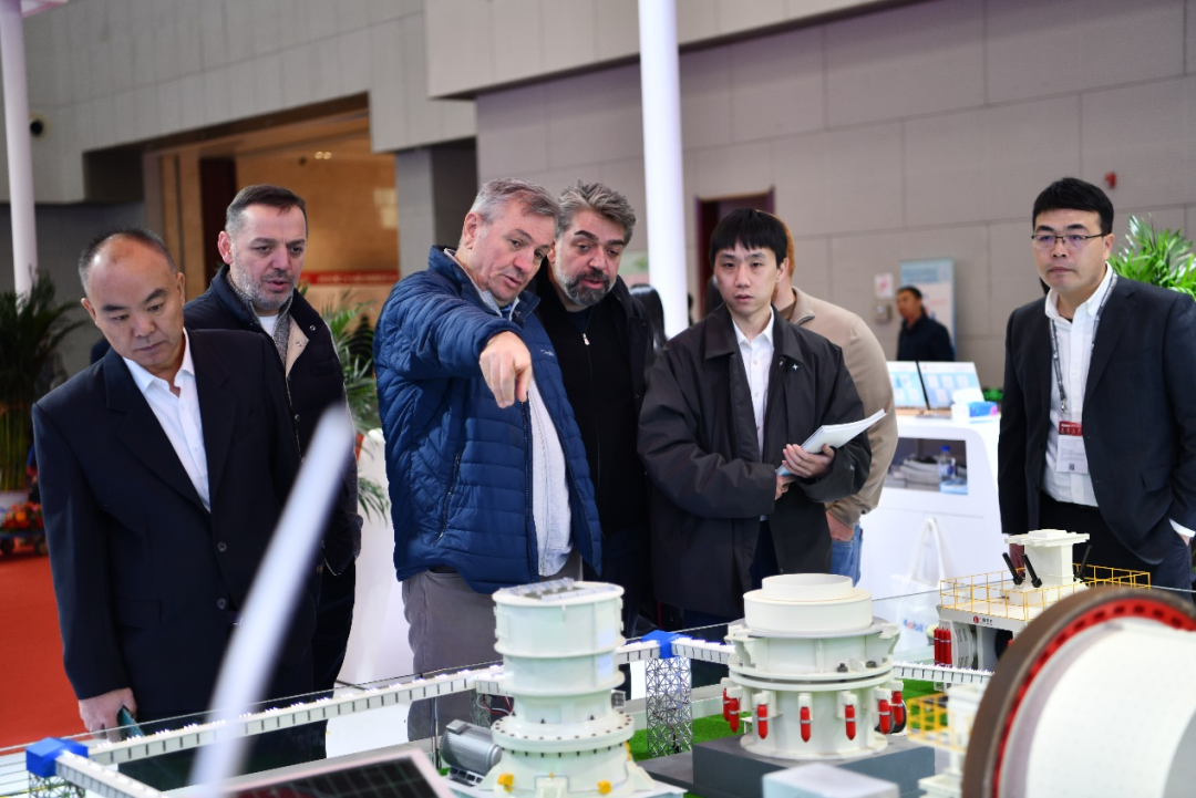 20251104678993.png 微信图片_2025-10-30_101819_760.png